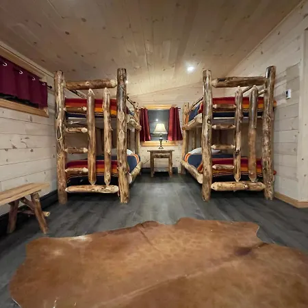 Hotel Adirondack Lake Cabins